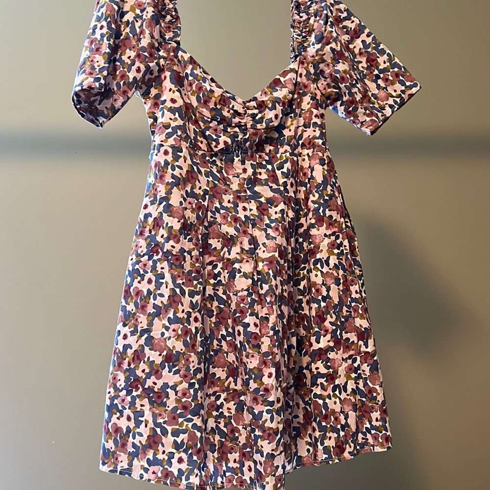 Floral dress never been worn